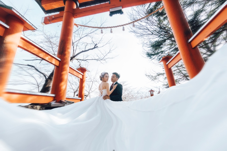 Japan Tokyo Pre-Wedding Photoshoot At Traditional Japanese Village And Mount Fuji  by Lenham  on OneThreeOneFour 9
