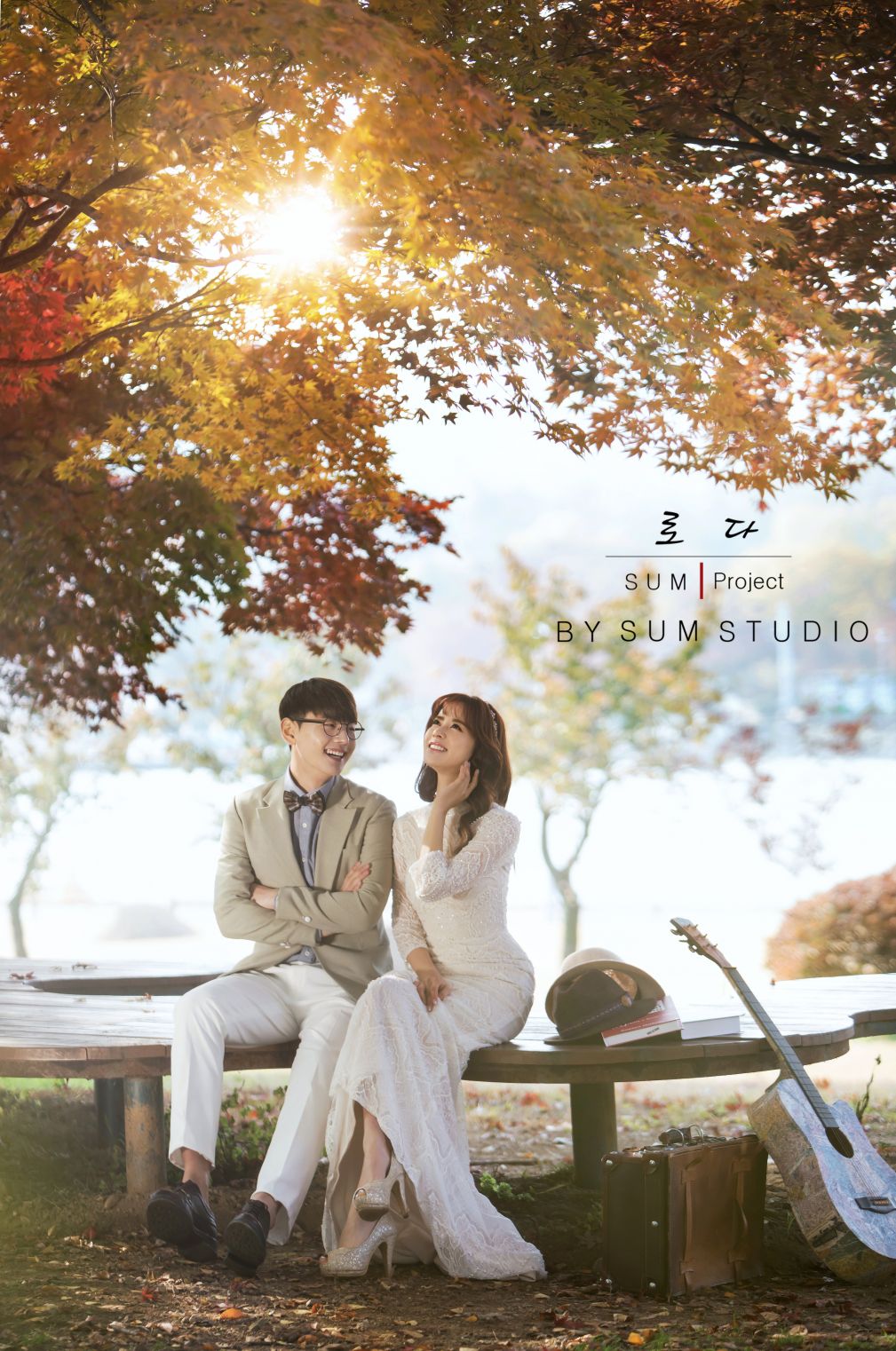 Korea Wedding Outdoor Photography in Autumn with Mapletrees (NEW) by SUM Studio on OneThreeOneFour 4