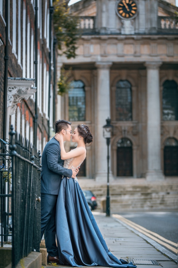 London Pre-Wedding Photoshoot At Big Ben, Westminster Abbey And Richmond Park  by Dom on OneThreeOneFour 8