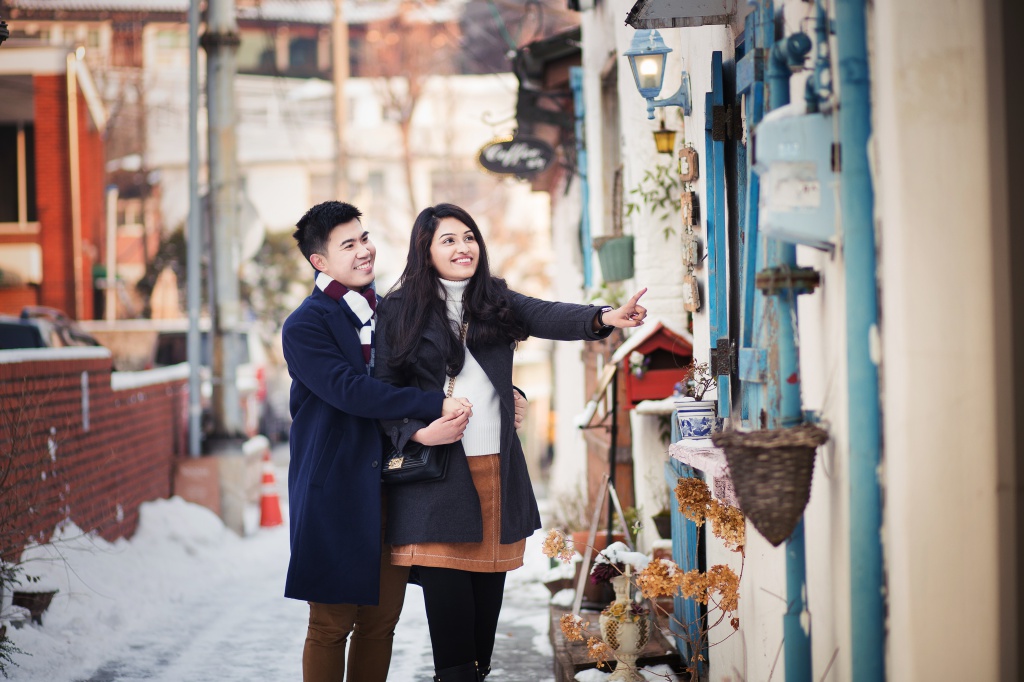 Korea Winter Casual Couple Photoshoot At Bukchon Hanok Village  by Junghoon on OneThreeOneFour 14