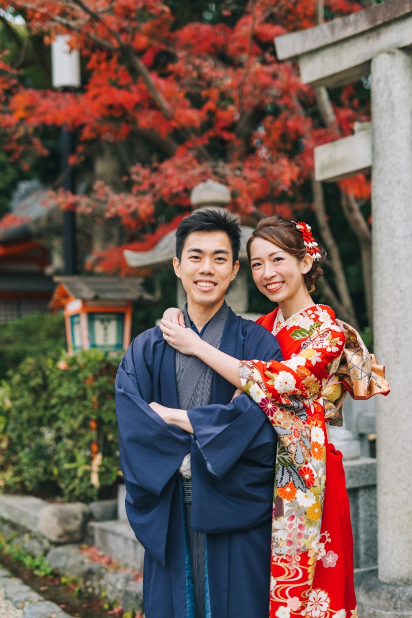 Japan Kyoto Autumn Higashiyama Kimono Prewedding Photoshoot by Shu Hao on OneThreeOneFour 7