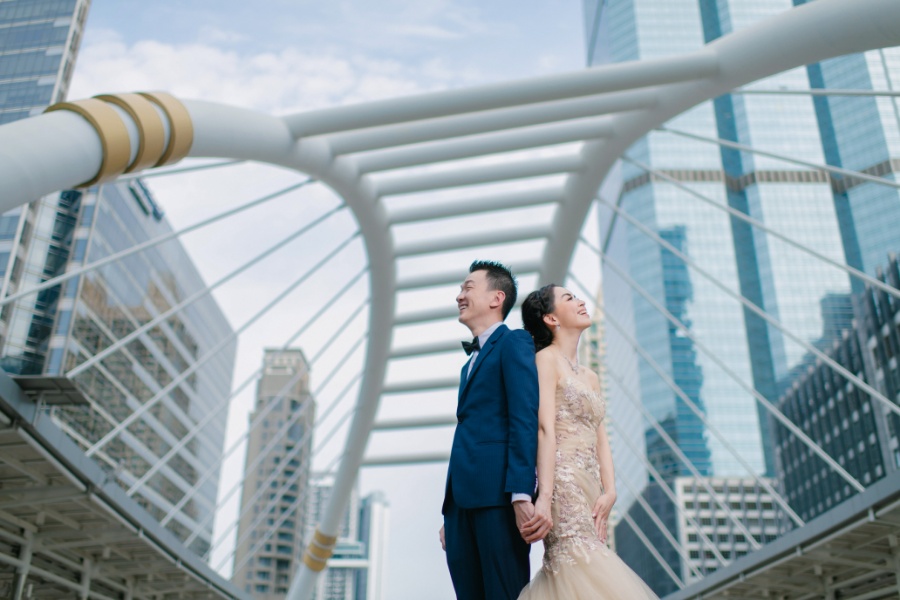 Bangkok Chong Nonsi and Chinatown Prewedding Photoshoot in Thailand by Sahrit on OneThreeOneFour 25
