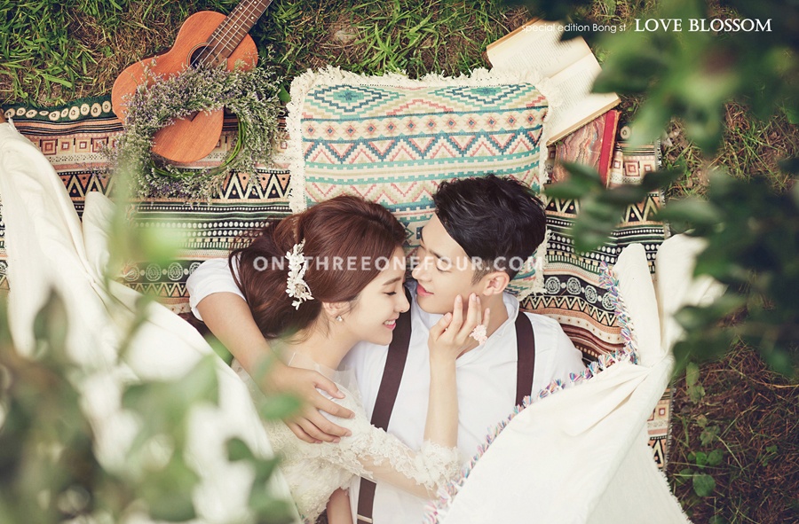 2016 Studio Bong Korea Pre-Wedding Photography - Love Blossom  by Bong Studio on OneThreeOneFour 35