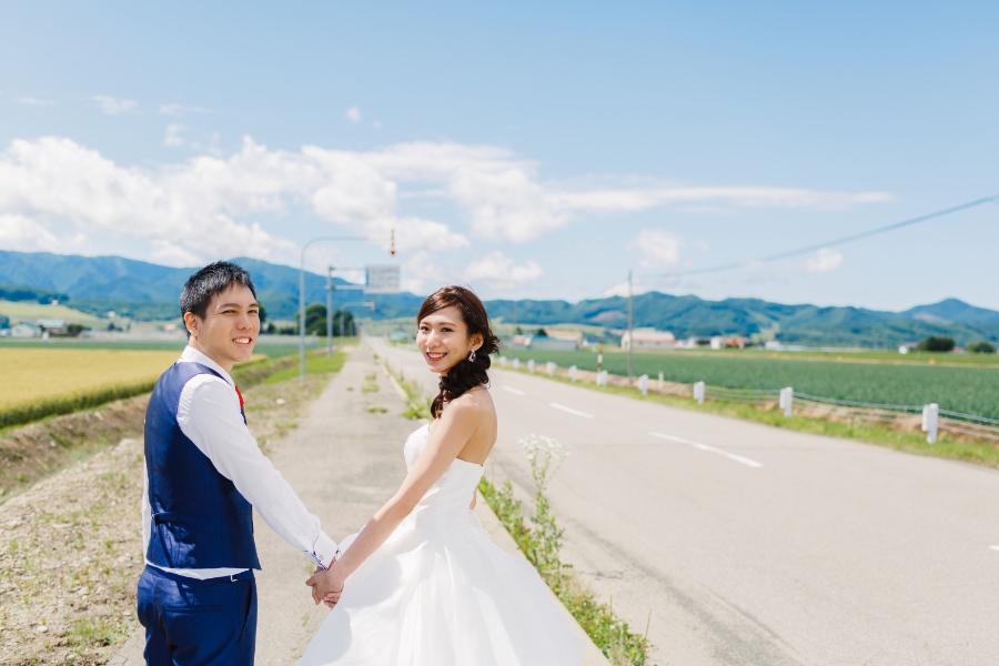 Hokkaido Lavender Pre-Wedding Photography at Roller Coaster Road and Lavender Park by Kouta on OneThreeOneFour 6