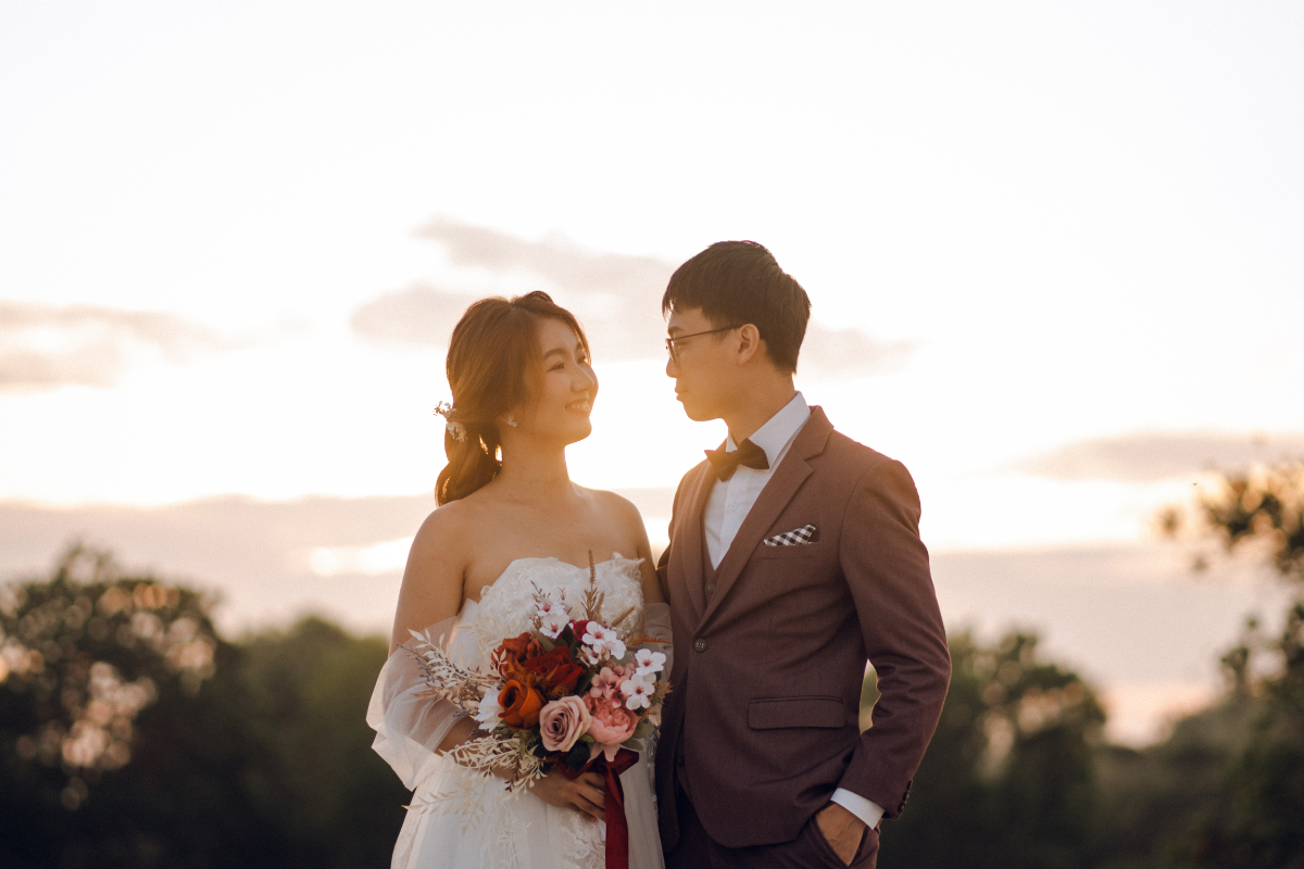 Bintan Pre-Wedding Photoshoot: Chen Yu & Yu Xuan’s Romantic Shoot at Blue Lake, Sand Dunes & ANMON Resort by HS on OneThreeOneFour 12