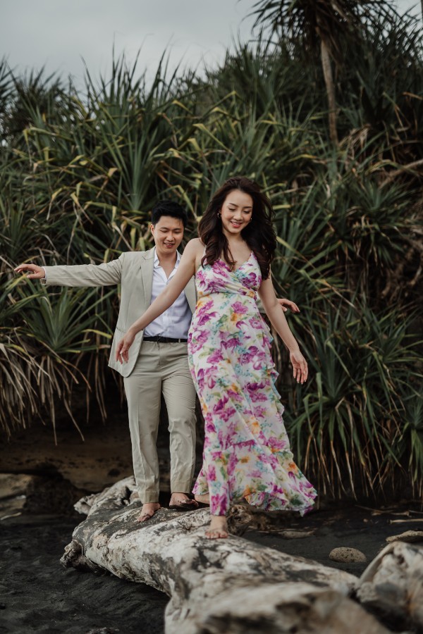 S&WJ: Bali Pre-wedding shoot at Mengening Beach and Nyanyi Beach by Hendra on OneThreeOneFour 1