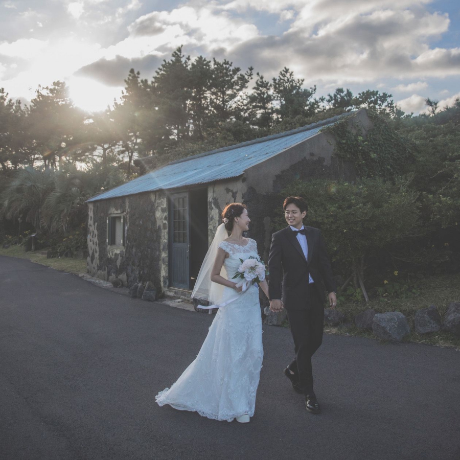 Korea Jeju Island Pre-Wedding Photography by Huang  on OneThreeOneFour 15