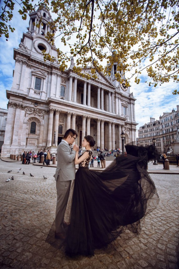 London Pre-Wedding Photoshoot At Big Ben And Westminster Abbey  by Dom on OneThreeOneFour 23