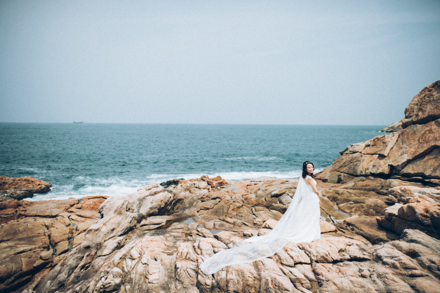 Hong Kong Outdoor Pre-Wedding Photoshoot At Shek O, The Peak by Felix on OneThreeOneFour 9