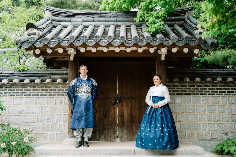 B&J: Hanbok pre-wedding at Namsangol Hanok Village in Seoul by Jungyeol on OneThreeOneFour 17