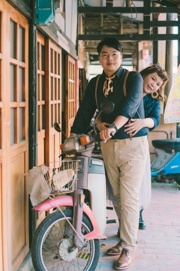 Taiwan Casual Couple Photoshoot At Old Shopping Streets  by Star on OneThreeOneFour 3