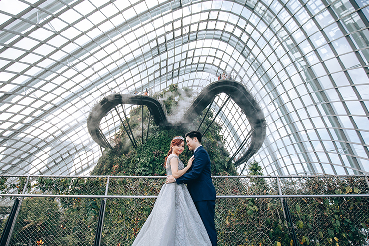 singapore wedding photoshoot gardens by the bay flower dome