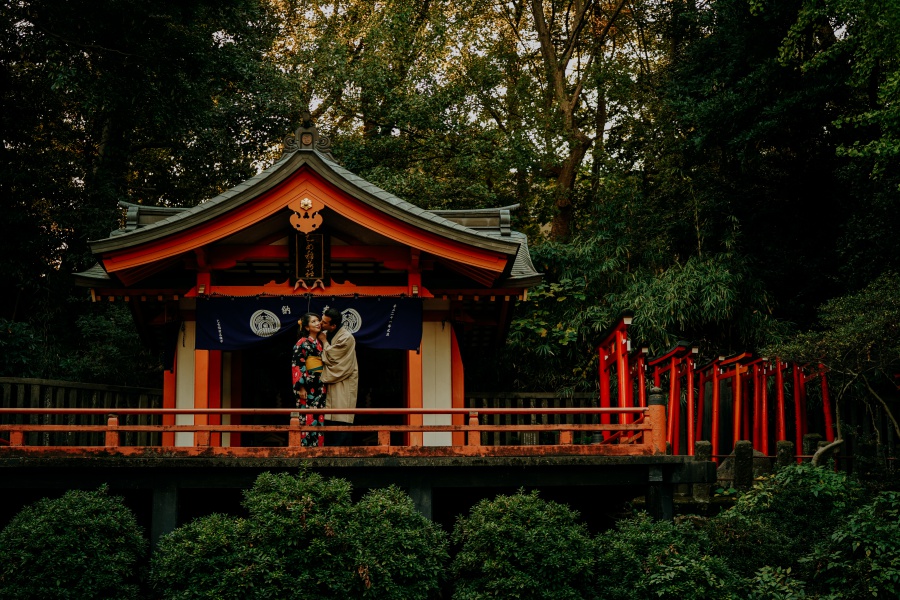 Japan Toyko Kimono Shoot at Nezu Shrine by Ghita  on OneThreeOneFour 3