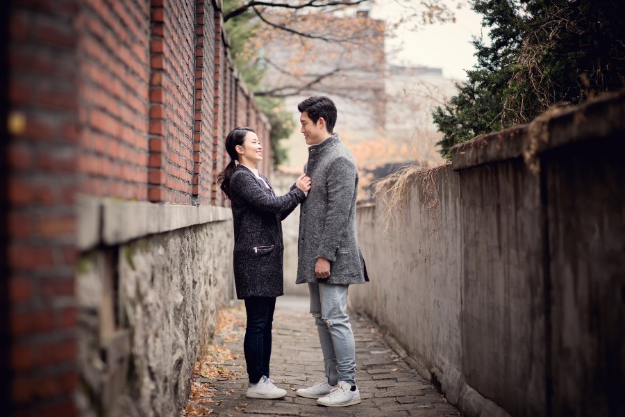 LL&ZY: Magical pre-wedding in Seoul at Haneul Park, National Folk Museum and Samcheong-dong by Junghoon on OneThreeOneFour 26