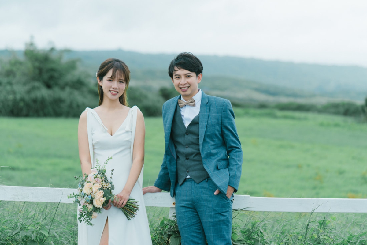 Taiwan Pre-Wedding Photoshoot Quaint Neighborhood Lush Green Hills Beach Romantic Getaway by  on OneThreeOneFour 20