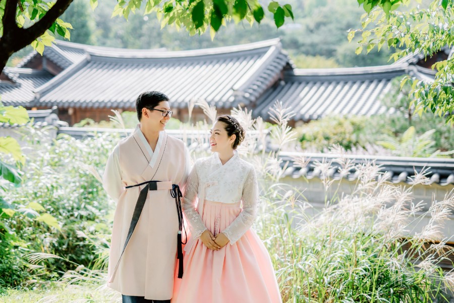 J&A: Korea Hanbok Pre-wedding Photoshoot At Namsangol Hanok Village by Jungyeol on OneThreeOneFour 1