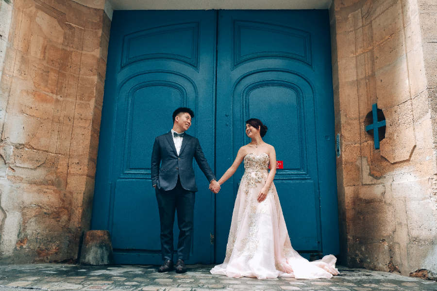 Paris Pre-Wedding Photography for Singapore Couple At Eiffel Tower And Palais Royale  by Arnel on OneThreeOneFour 15