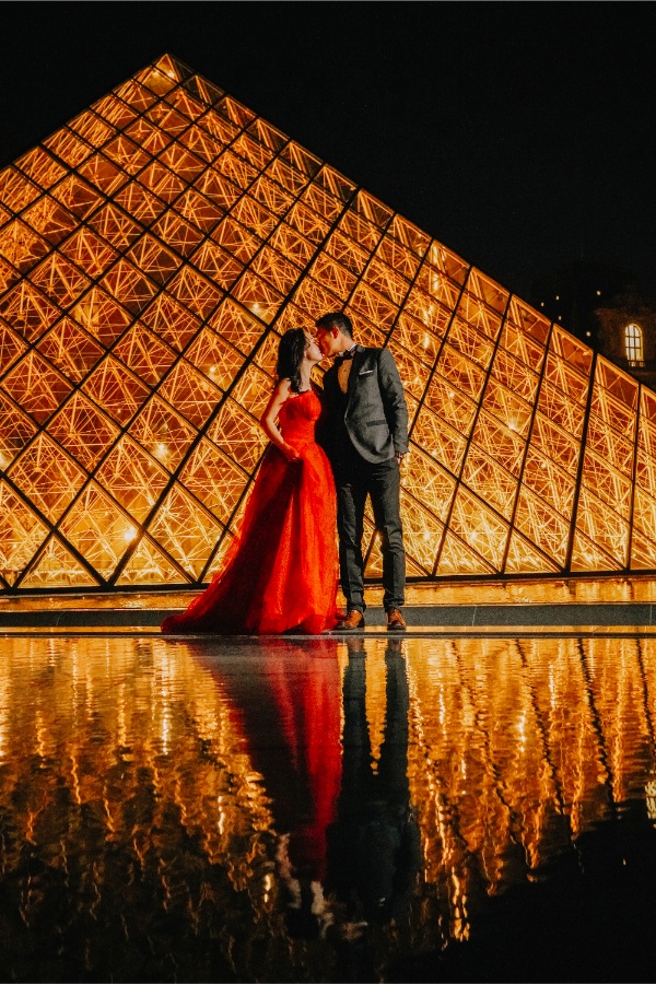 Paris Eiffel Tower and the Louvre Prewedding Photoshoot in France by Vin on OneThreeOneFour 47