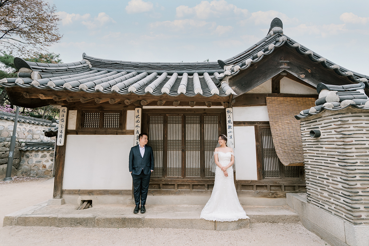 Cherry Kiss: Capturing Love Amidst Seoul's Cherry Blossoms by Jungyeol on OneThreeOneFour 15