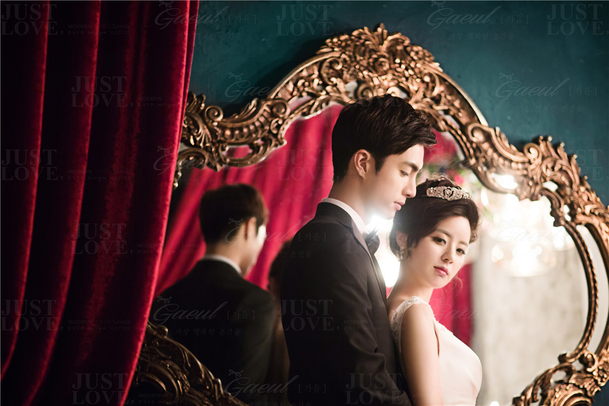 Korean Studio Pre-Wedding Photography: Classic & Vintage by Gaeul Studio on OneThreeOneFour 16