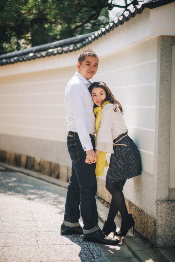 Japan Kyoto Pre-Wedding Photoshoot At Gion District  by Shu Hao  on OneThreeOneFour 22