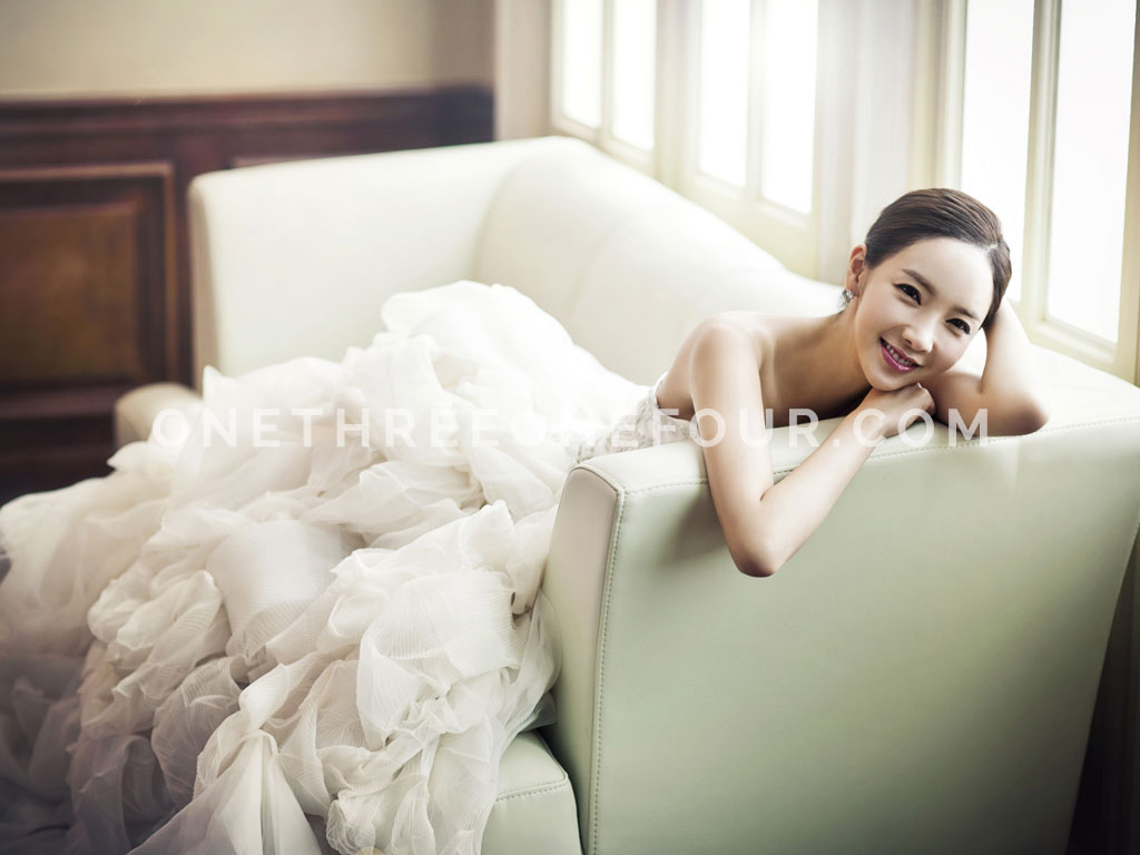 Brown | Korean Pre-Wedding Photography by Pium Studio on OneThreeOneFour 5