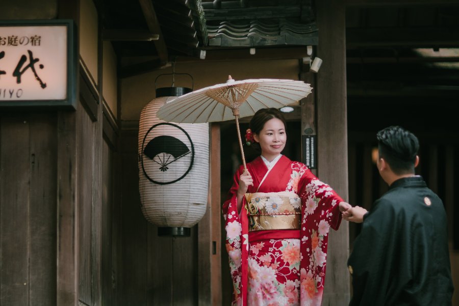 Autumn Japan Kyoto Pre-Wedding Photoshoot At Nara Deer Park and Gion by Kinosaki on OneThreeOneFour 9