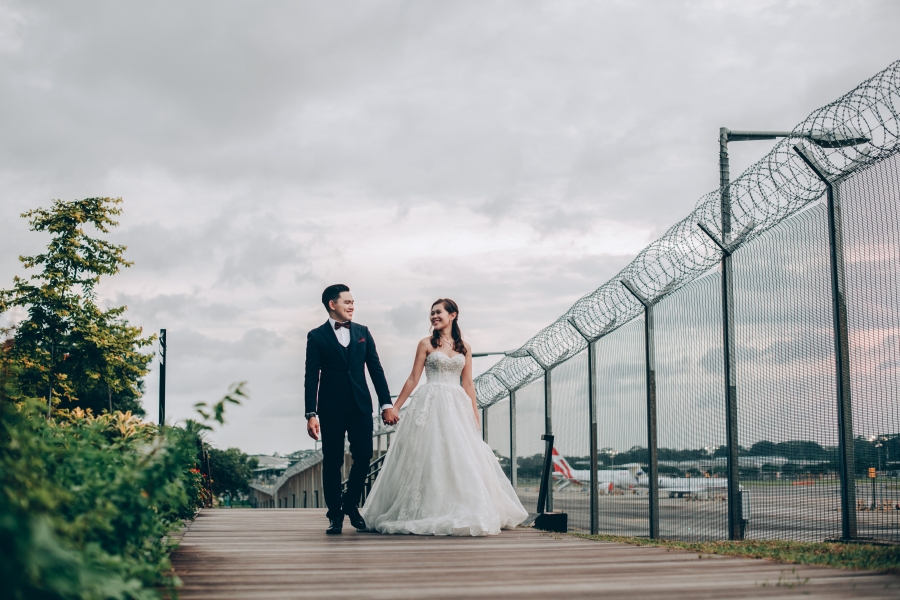 Singapore Pre-Wedding Photoshoot At Seletar Airport And Colonial Houses | Chia | OneThreeOneFour