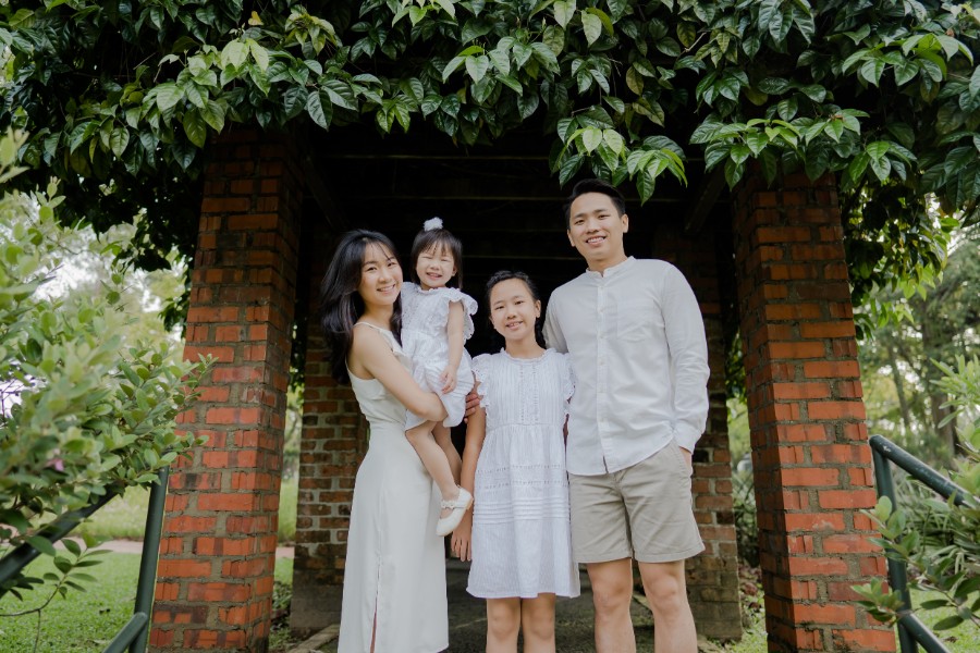 A&WK: Casual and fun family photoshoot in Singapore by Samantha on OneThreeOneFour 11
