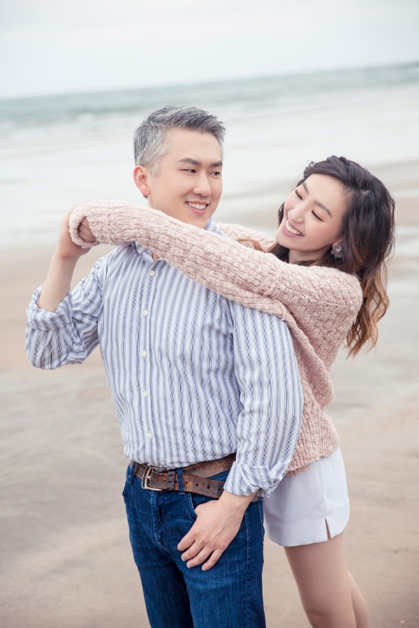 Taiwan Studio Pre-Wedding And Outdoor Photoshoot At The Park  by Doukou  on OneThreeOneFour 25