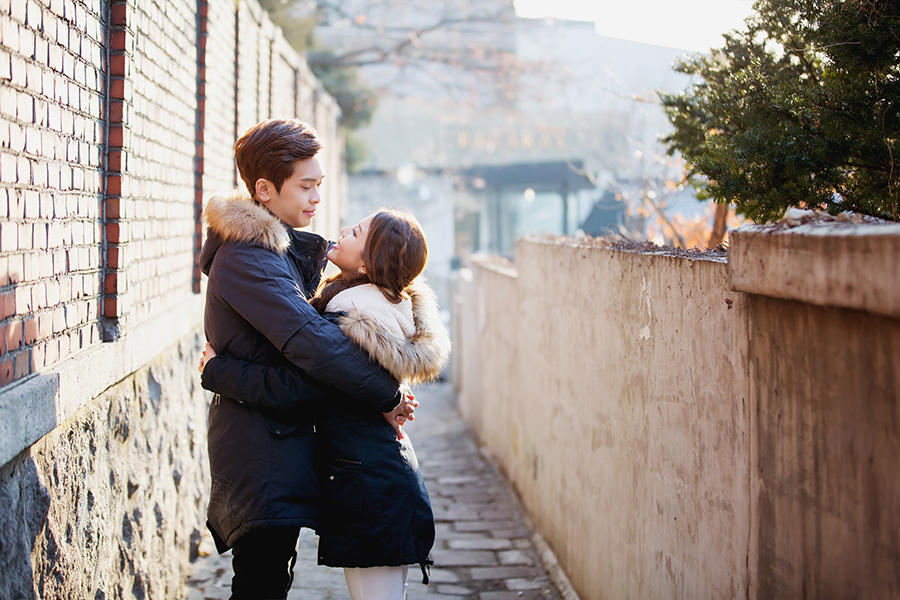 Korea Winter Casual Couple Photoshoot At National Folk Museum  by Junghoon on OneThreeOneFour 6