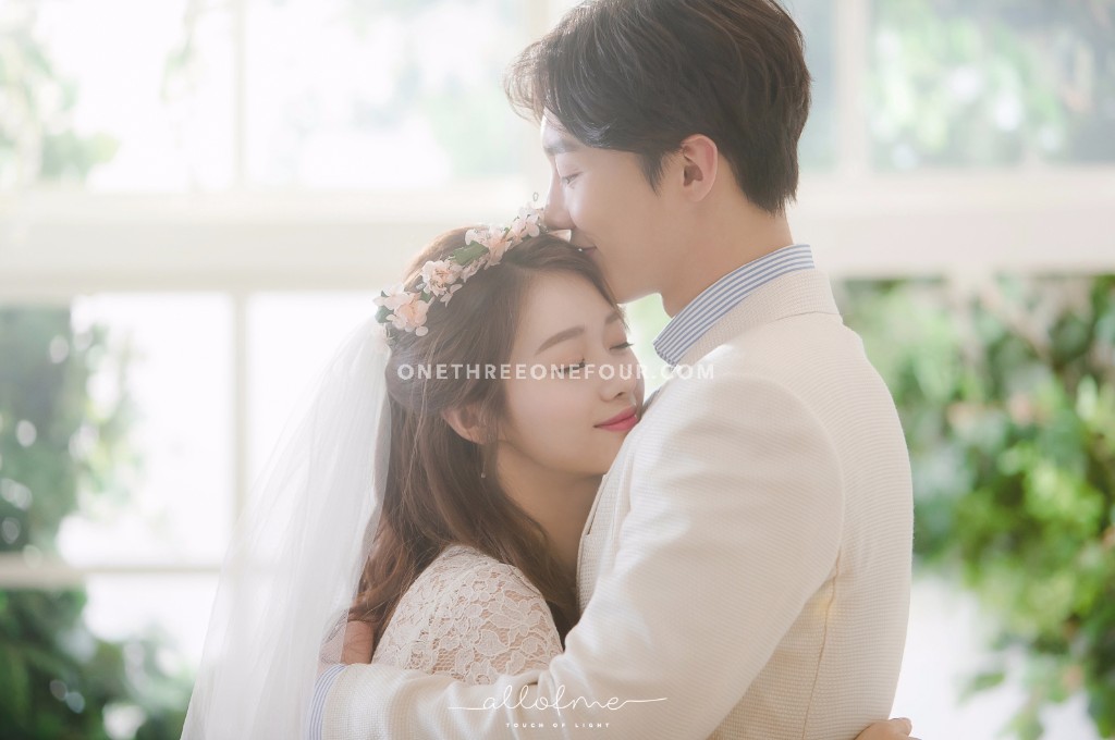 Touch Of Light Studio - Seoul Wedding Photographer | OneThreeOneFour