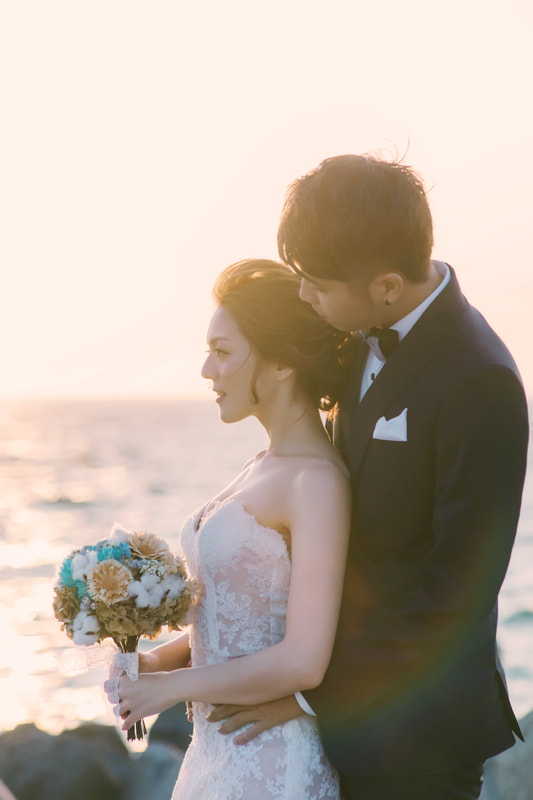 Taiwan Pre-Wedding Photoshoot At The Beach And Shopping Street  by Star  on OneThreeOneFour 27