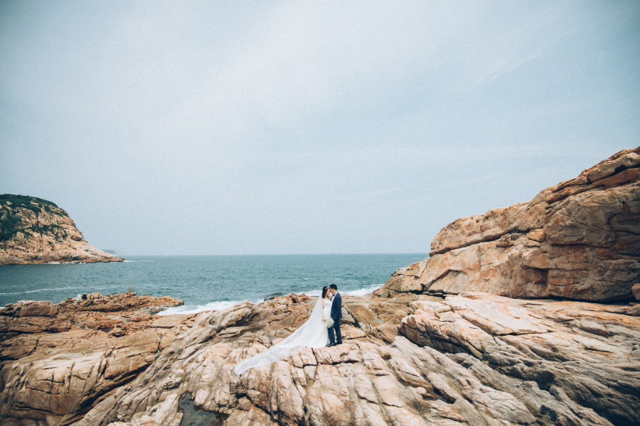 Hong Kong Outdoor Pre-Wedding Photoshoot At Shek O, The Peak by Felix on OneThreeOneFour 3