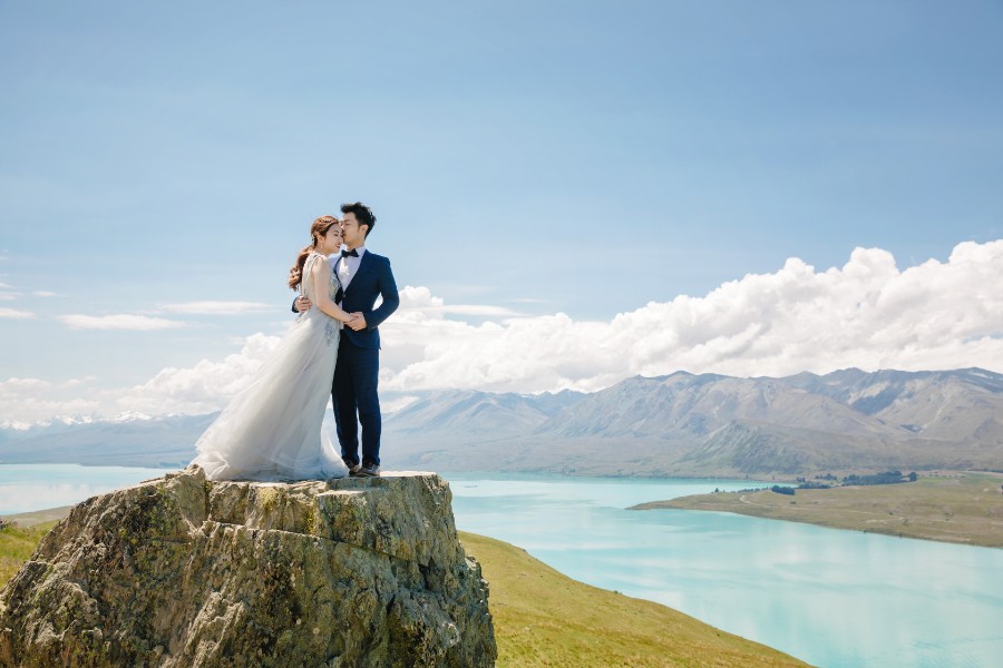 SH&J: Romantic fairytale pre-wedding in New Zealand with horse and at Lake Pukaki and Lake Tekapo by Fei on OneThreeOneFour 27