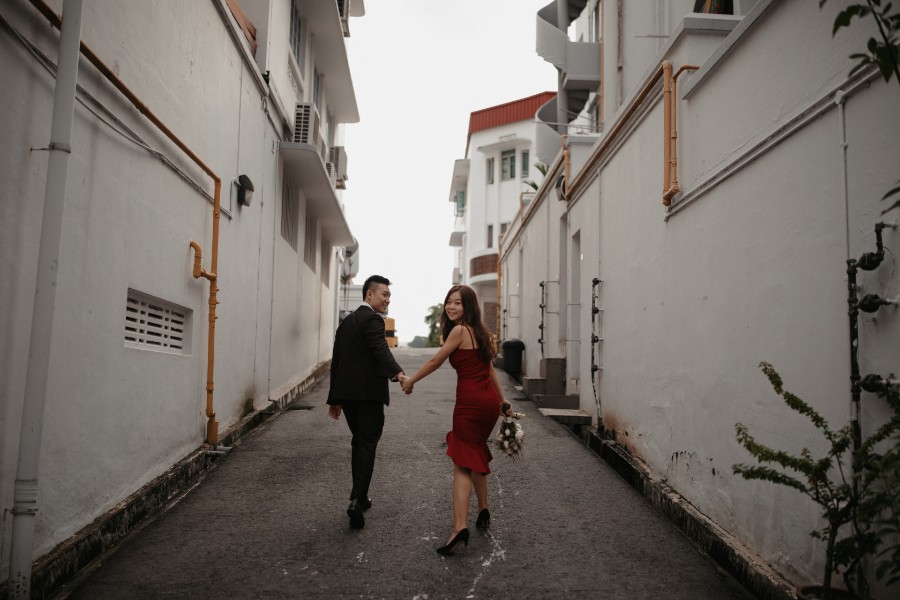 B & H - Singapore Outdoor Pre-Wedding at Jurong Lake Gardens & Back Alleys by Chan on OneThreeOneFour 15