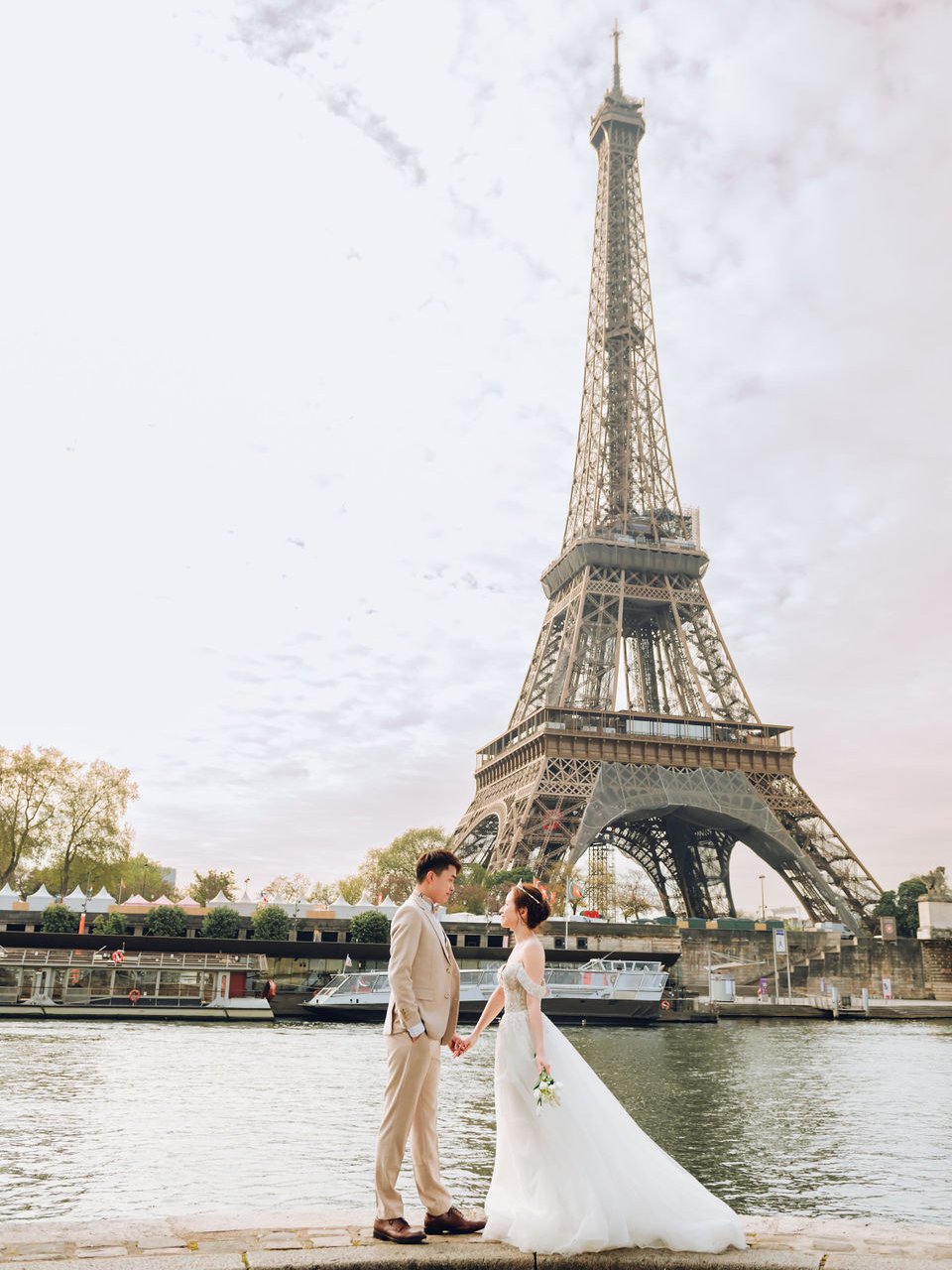 Paris Prewedding Photoshoot at Port Debilly, Palace Du Trocadero, Tuileries Garden, Lourve Museum  by Arnel on OneThreeOneFour 4
