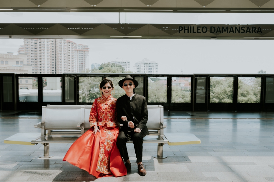 Retro Oriental Pre Wedding Photoshoot In Kuala Lumpur Petaling Street by Yan on OneThreeOneFour 5