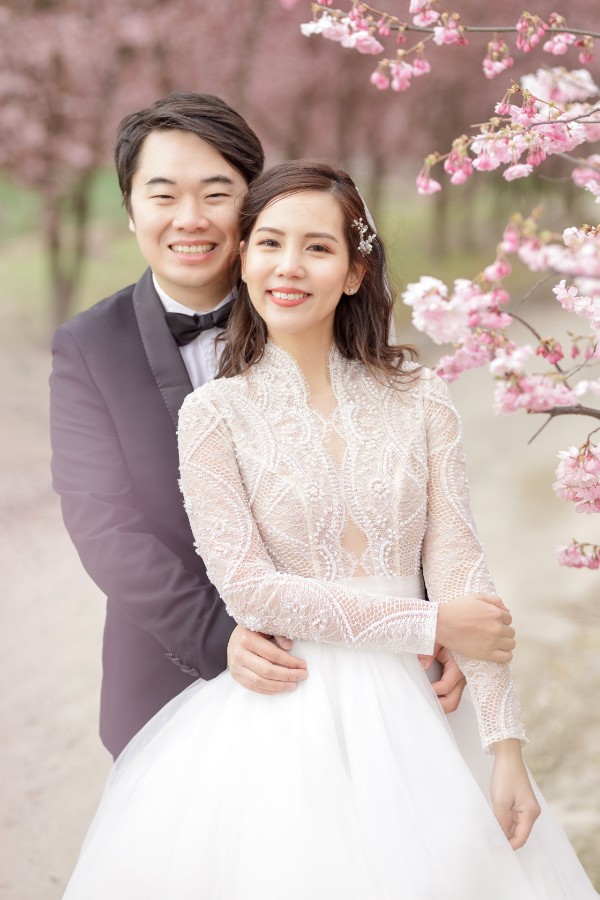 W&J: Pre-wedding in Spring with cherry blossom and snow by Fei on OneThreeOneFour 3