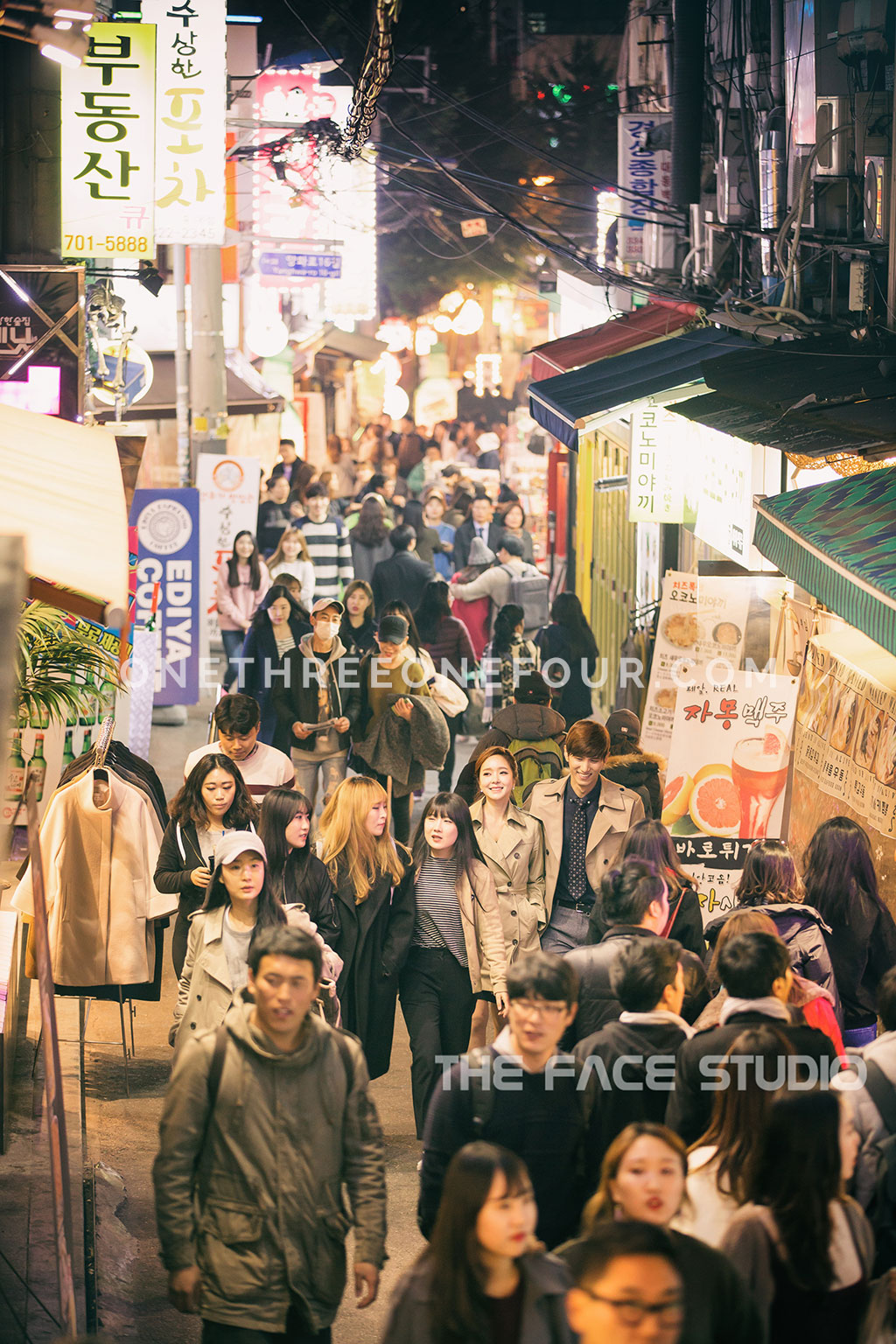 [AUTUMN] Korean Studio Pre-Wedding Photography: Night Streets of Hongdae (홍대) (Outdoor) by The Face Studio on OneThreeOneFour 9
