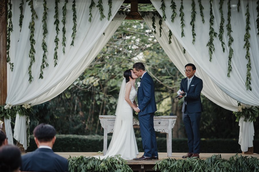 JY&L: Destination wedding at Villa the Sanctuary for mixed South Korean and European couple by Hendra on OneThreeOneFour 31