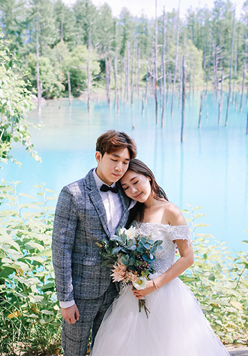 Photographer In Hokkaido: Pre-Wedding Photoshoot At Blue Pond And Saika No Sato Flower Farm