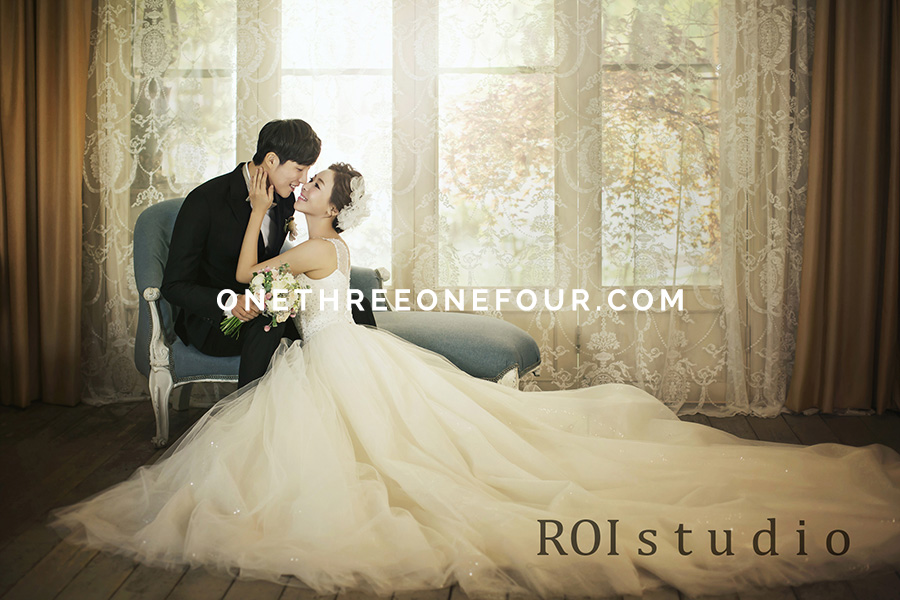 Korean Wedding Studio Photography: Vintage European Set by Roi Studio on OneThreeOneFour 8