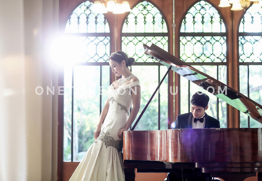 Korean Wedding Photos: Indoor Set by SUM Studio on OneThreeOneFour 5