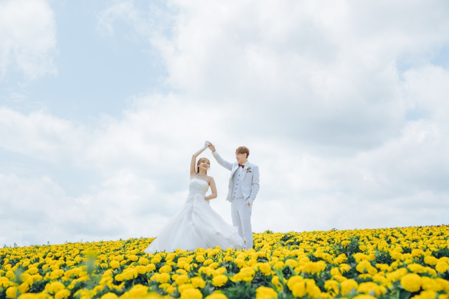 Romantic Summer Escape: Anthony & Gracie's Pre-Wedding Photoshoot in Hokkaido's Lavender Fields and Blue Ponds by Kuma on OneThreeOneFour 5