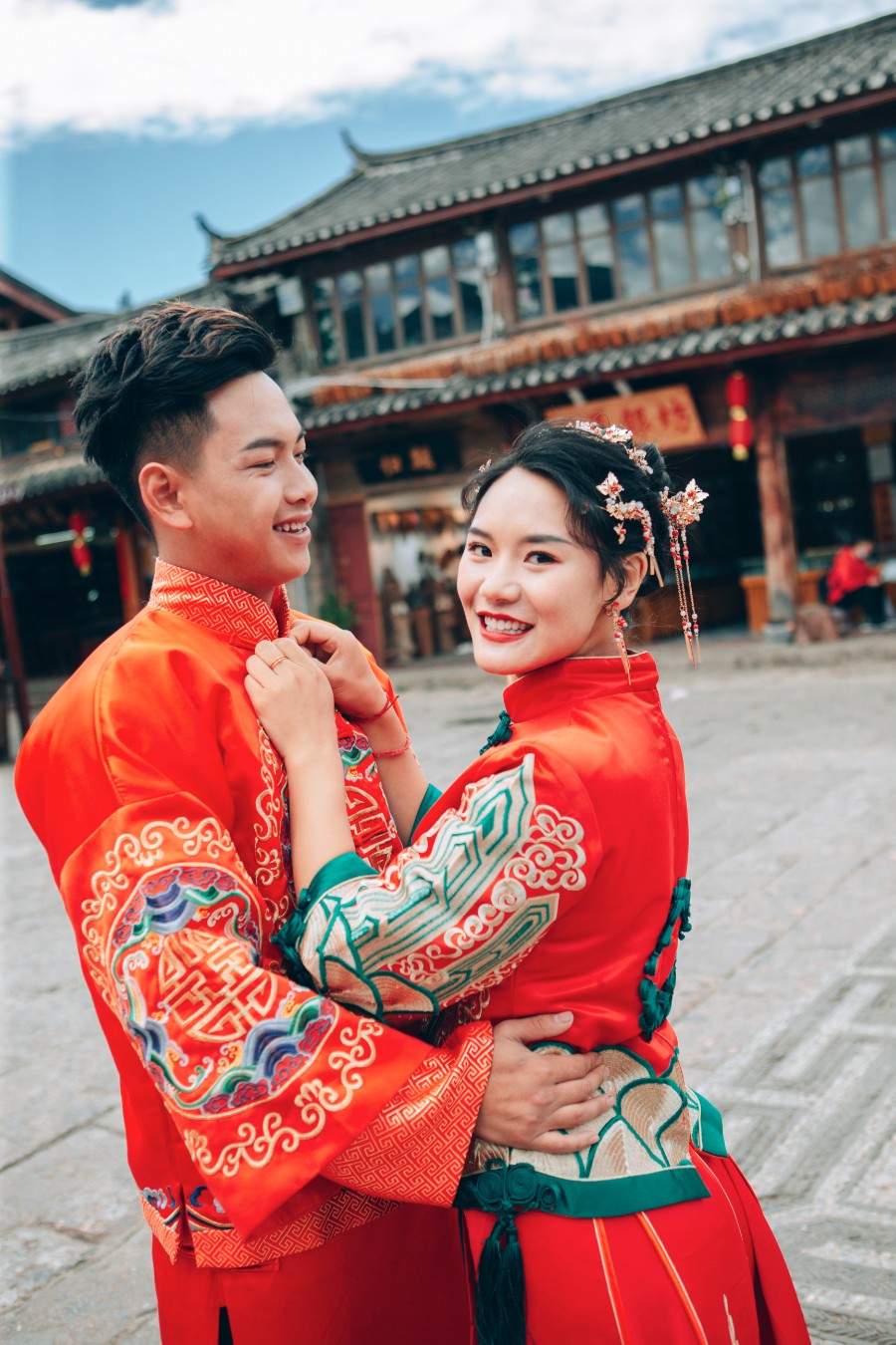 Yunnan Outdoor Pre-Wedding Photoshoot At Lijiang Jade Dragon Mountain & Ancient Town by Cao on OneThreeOneFour 3