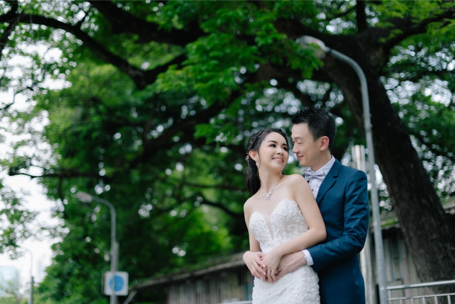 Bangkok Chong Nonsi and Chinatown Prewedding Photoshoot in Thailand by Sahrit on OneThreeOneFour 16