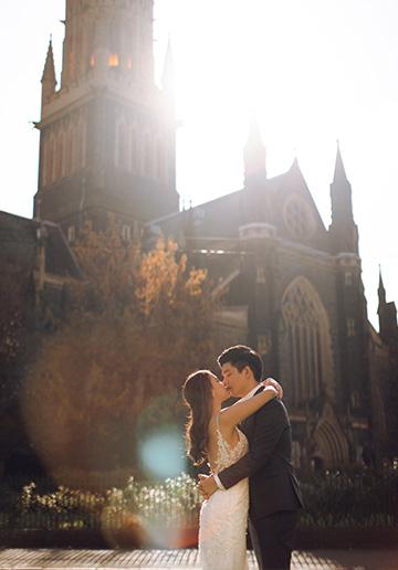 Melbourne Late Autumn Pre-wedding Photoshoot at St Patrick's Cathedral & Half Moon Bay