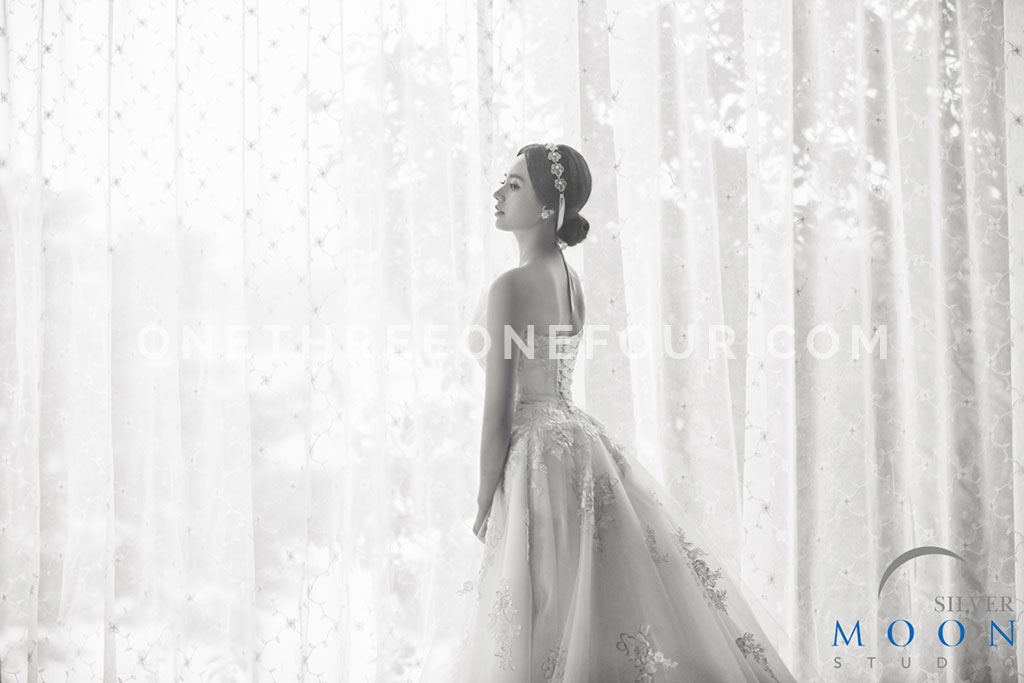Korean Studio Pre-Wedding Photography: Elegance by Silver Moon Studio on OneThreeOneFour 16