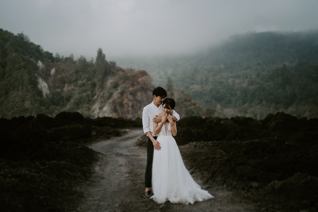 K&B: 峇里島婚紗攝影 - Mount Batur獨特浪漫的陰鬱系格調組合 by Cahya on OneThreeOneFour 14